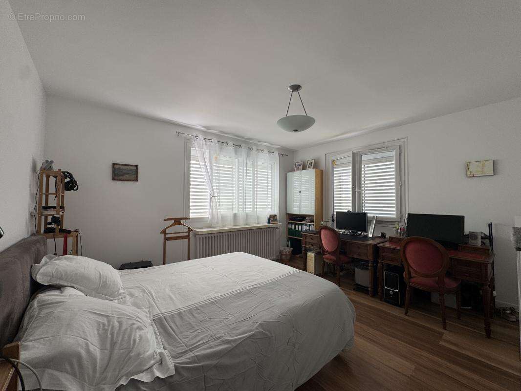 Maison 120 m² à Saint-Georges-De-Didonne  - photo 5