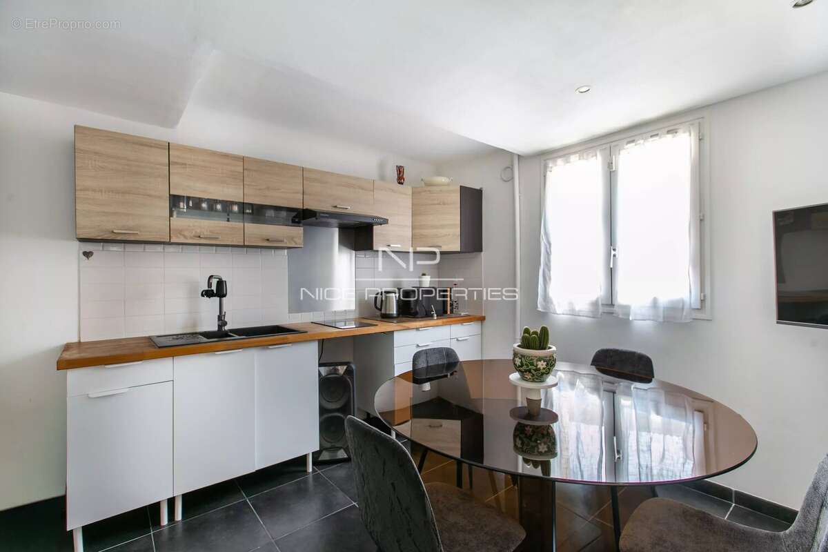 LEVENS - Maison familiale de 122 m² avec piscine, garage et nombreux stationnements - photo 16