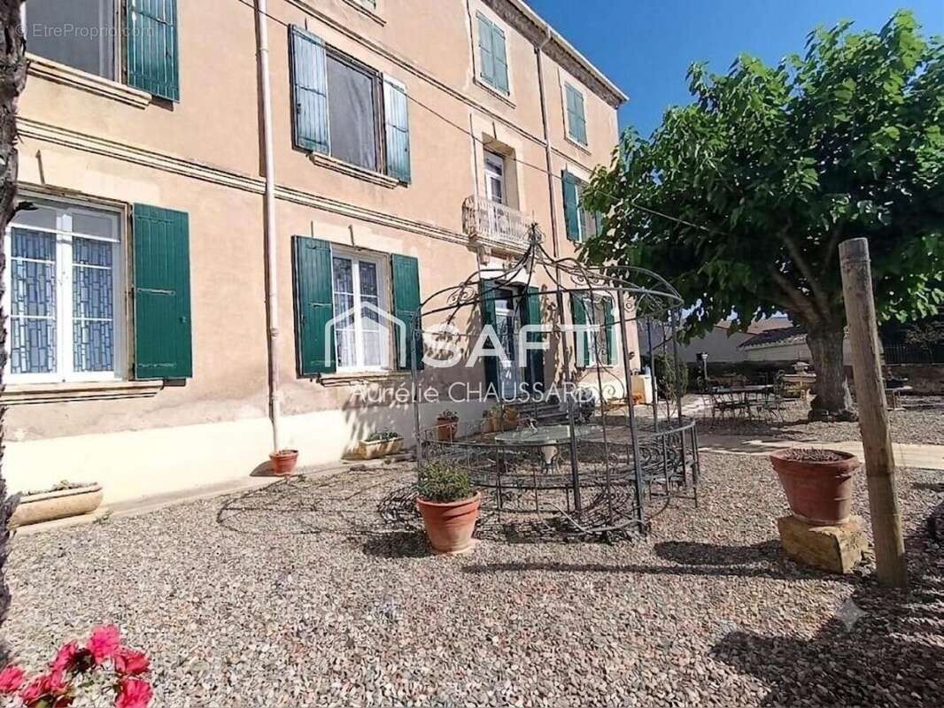 Maison 201 m² à Ouveillan  - photo 2