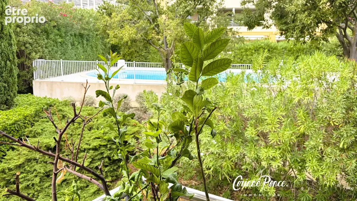 Nimes centre quartier revolution p3 75 m2 terrasse 40m2 garage , ascenseur, residence standing avec piscine pr - photo 13