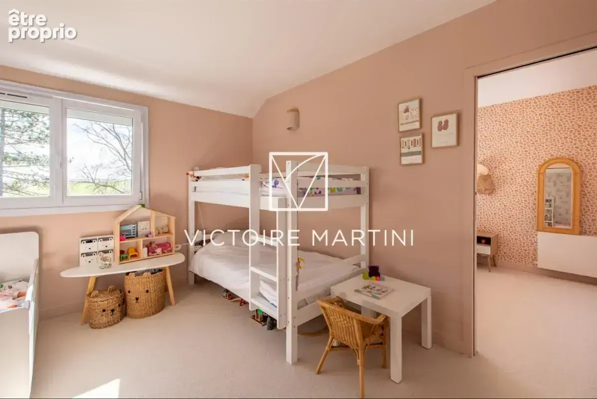 Maison 317 m² à Chavenay  - photo 17