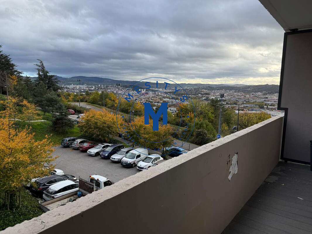 Appartement à SAINT-ETIENNE
