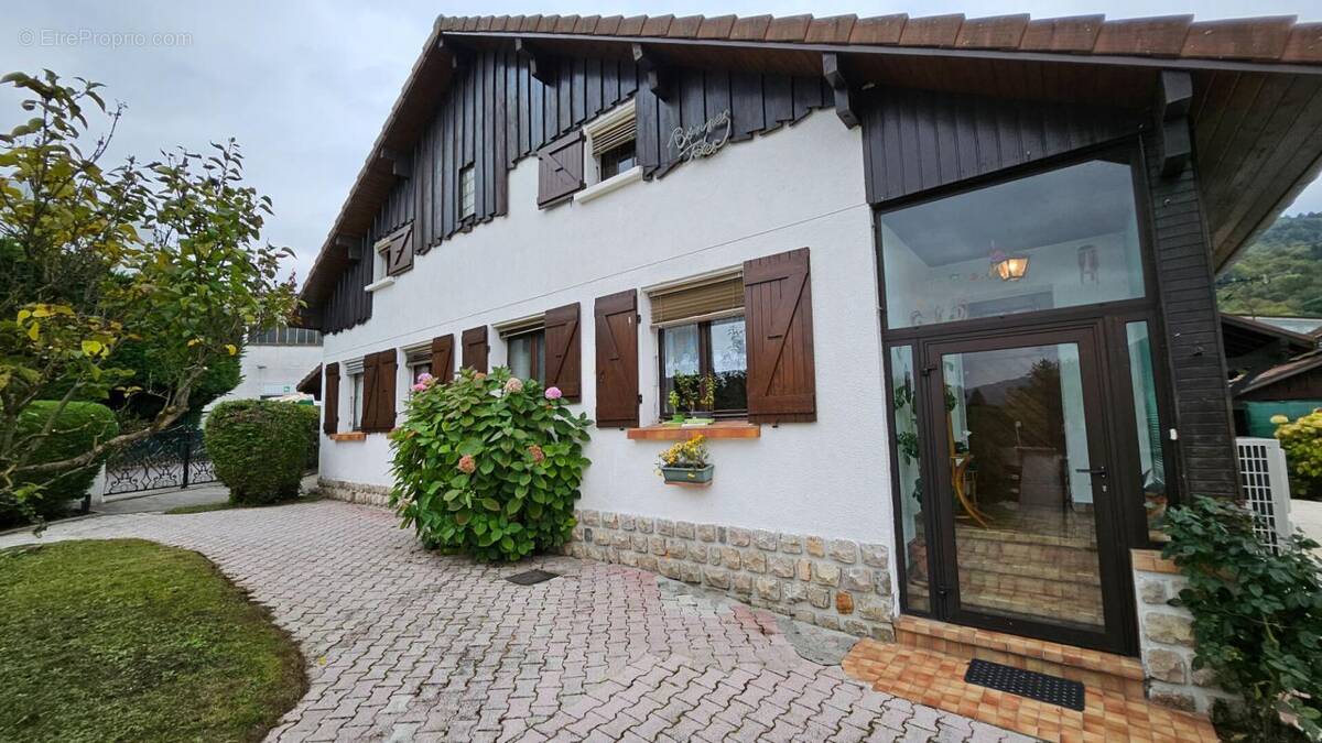 Maison à LA ROCHETTE