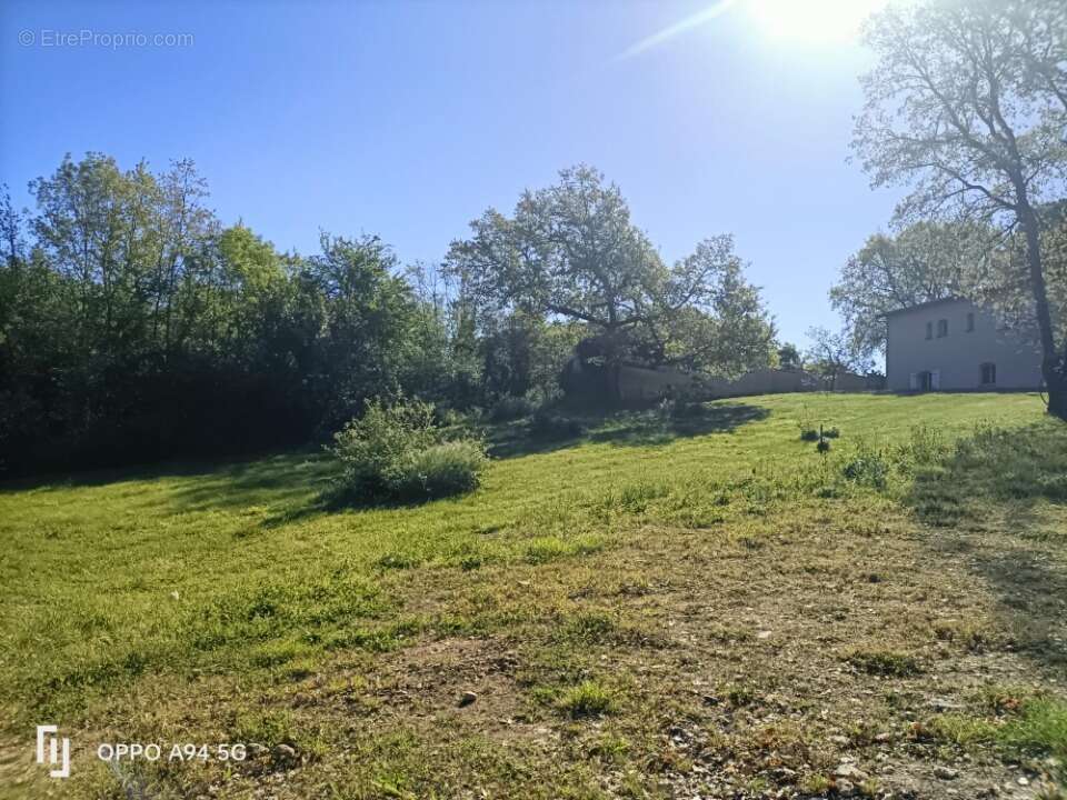 Terrain 452 m² à Lagardelle-Sur-Leze  - photo 2