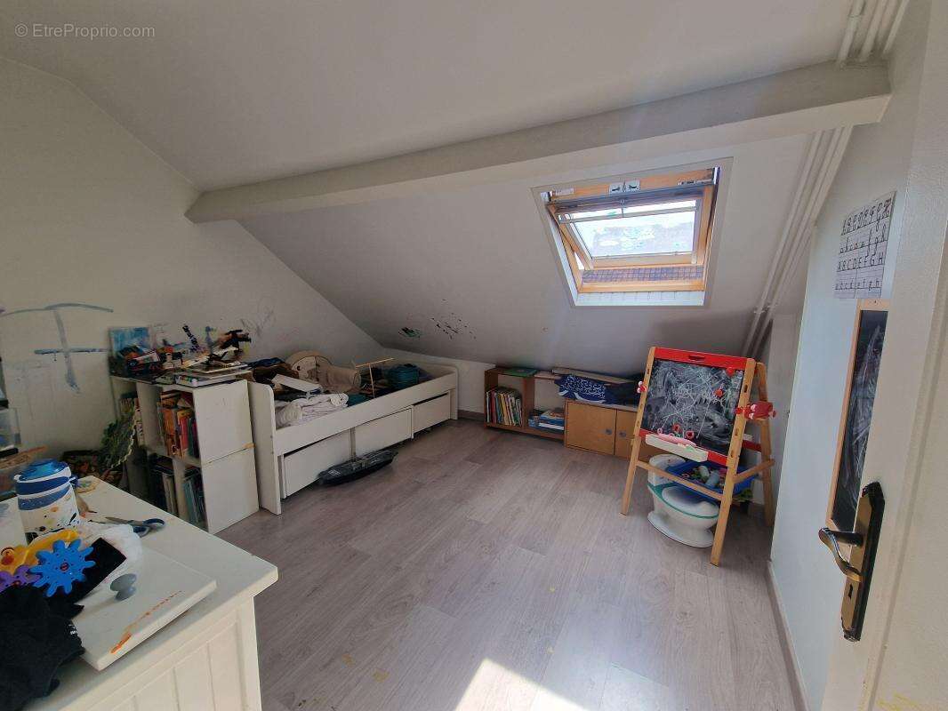 Maison d’environ 100 m², édifiée sur une parcelle de 607 m² et dotée d’un sous-sol total - photo 16