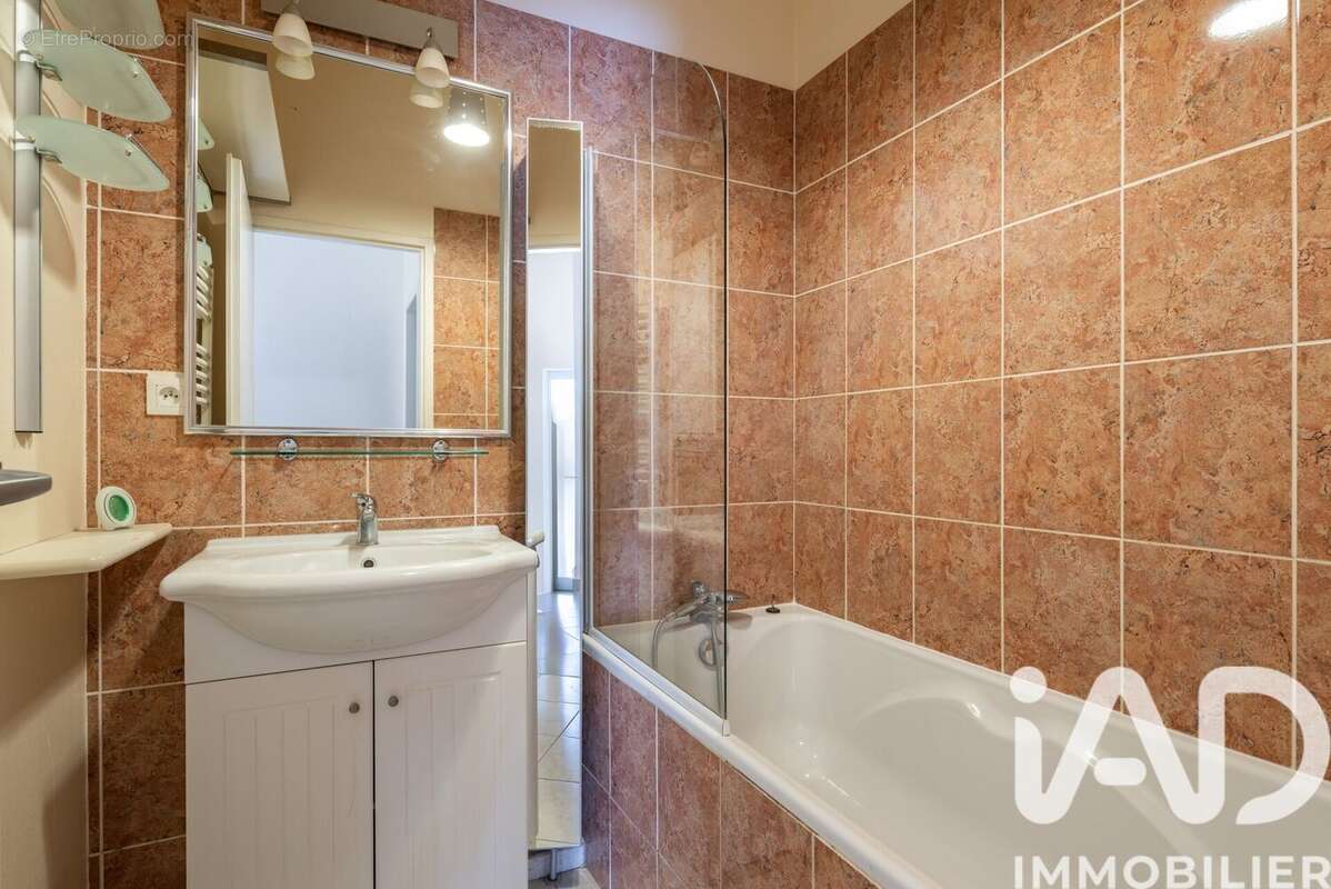 Photo 8 - Appartement à VARCES-ALLIERES-ET-RISSET