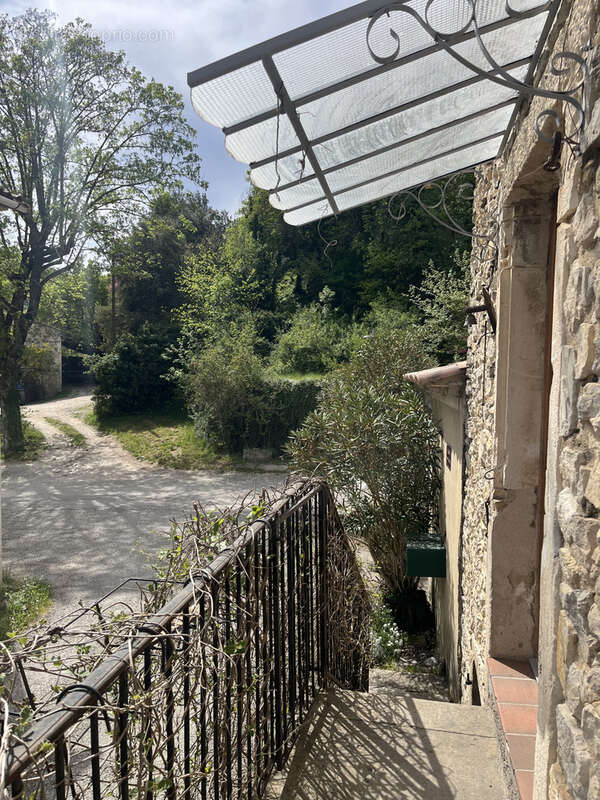 Maison à MONTJOUX
