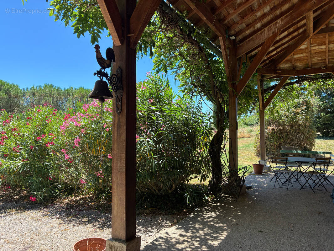 Maison à CASTELNAU-MONTRATIER