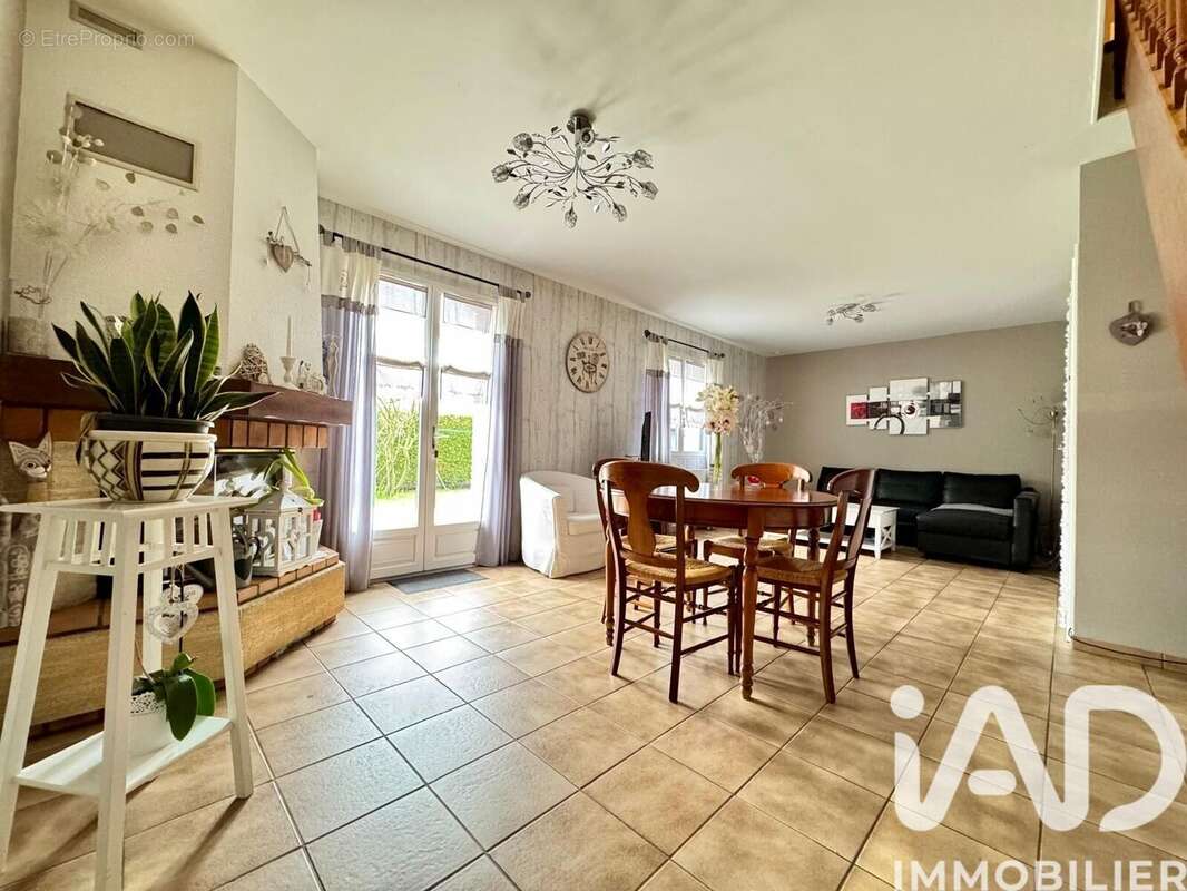 Photo 2 - Maison à SERQUES
