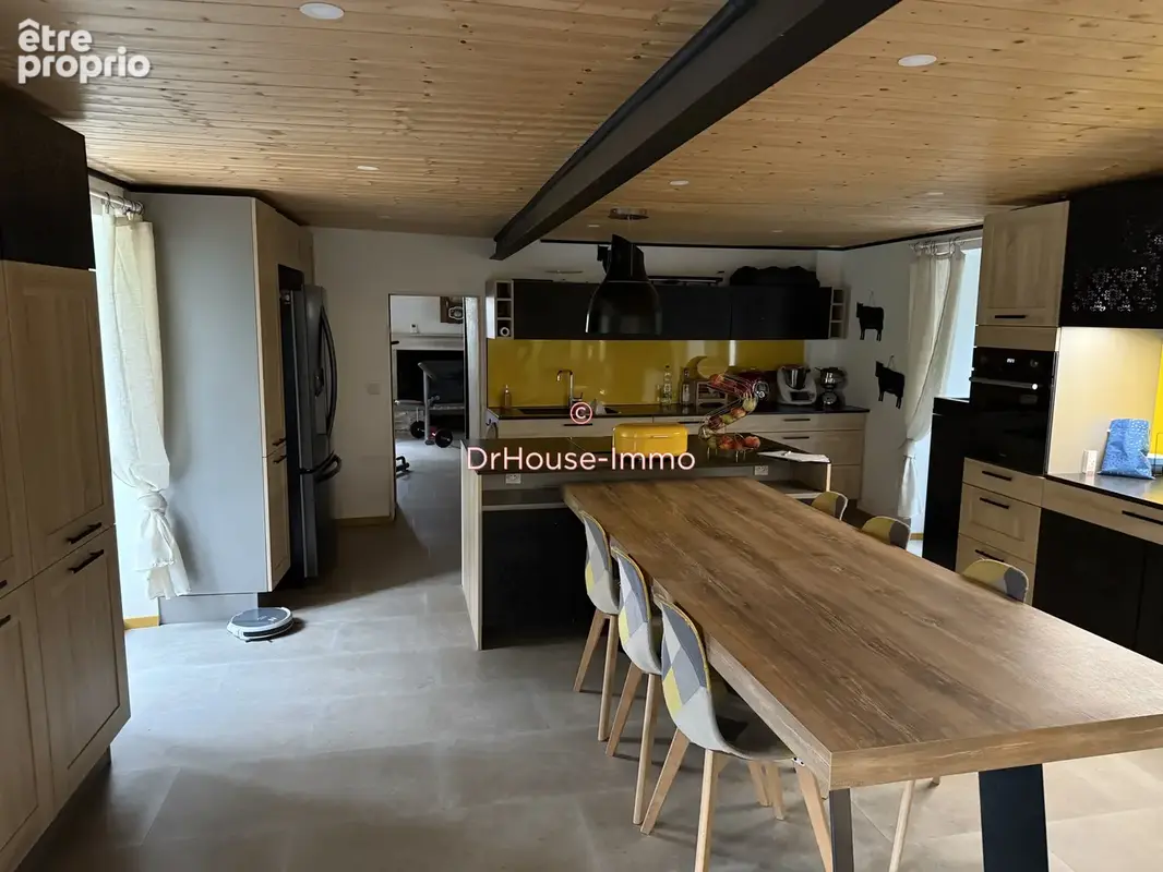 Maison 8 pièces 265 m² à vendre à Le Rochereau (86170) - photo 3