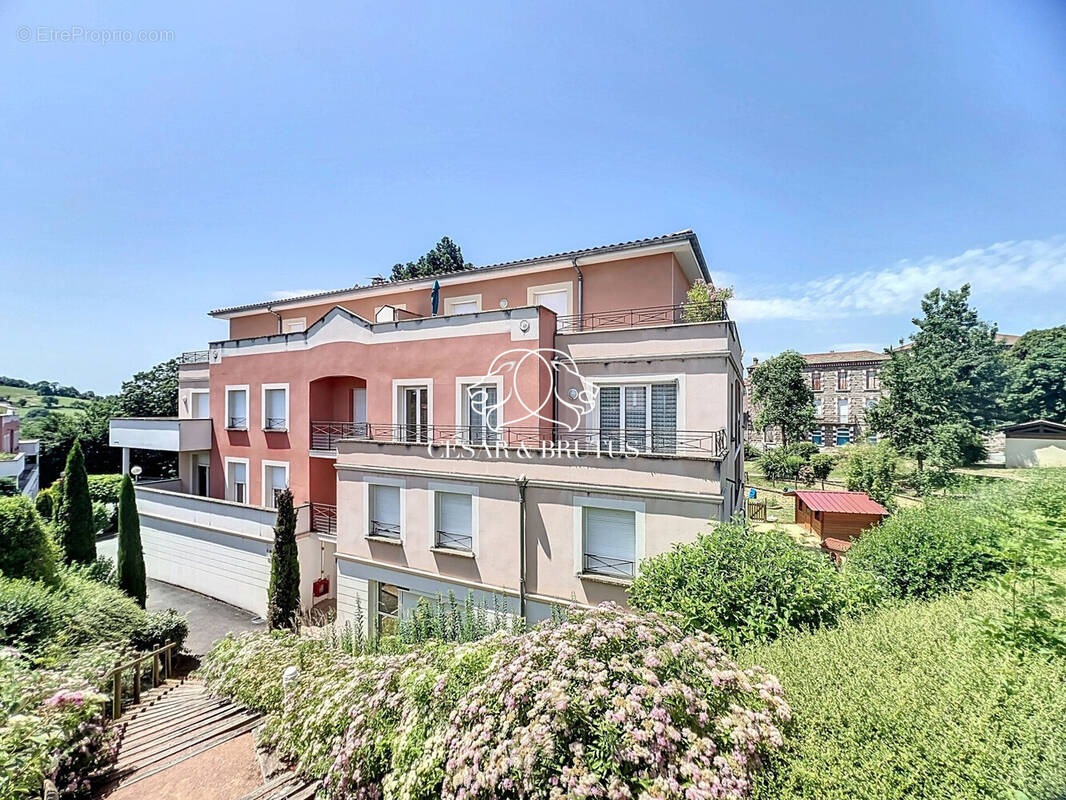 Appartement à PANISSIERES