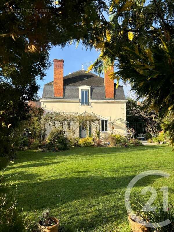 Maison à COSNE-COURS-SUR-LOIRE