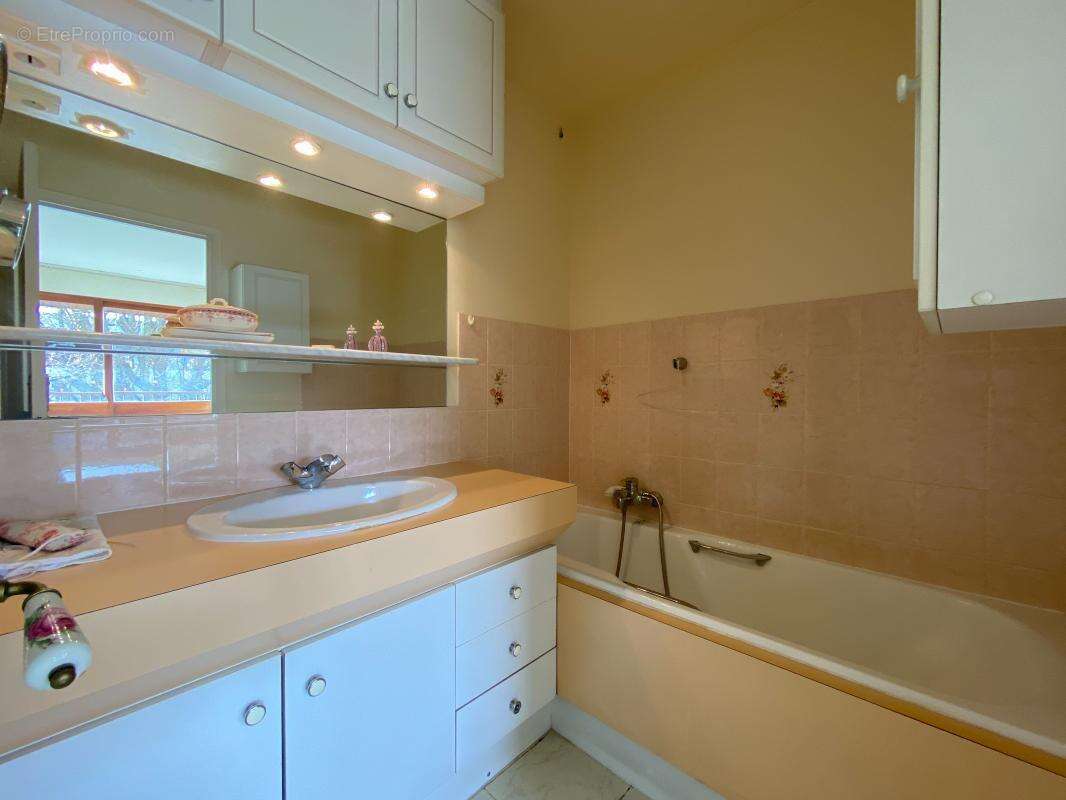 Appartement à LE CHESNAY