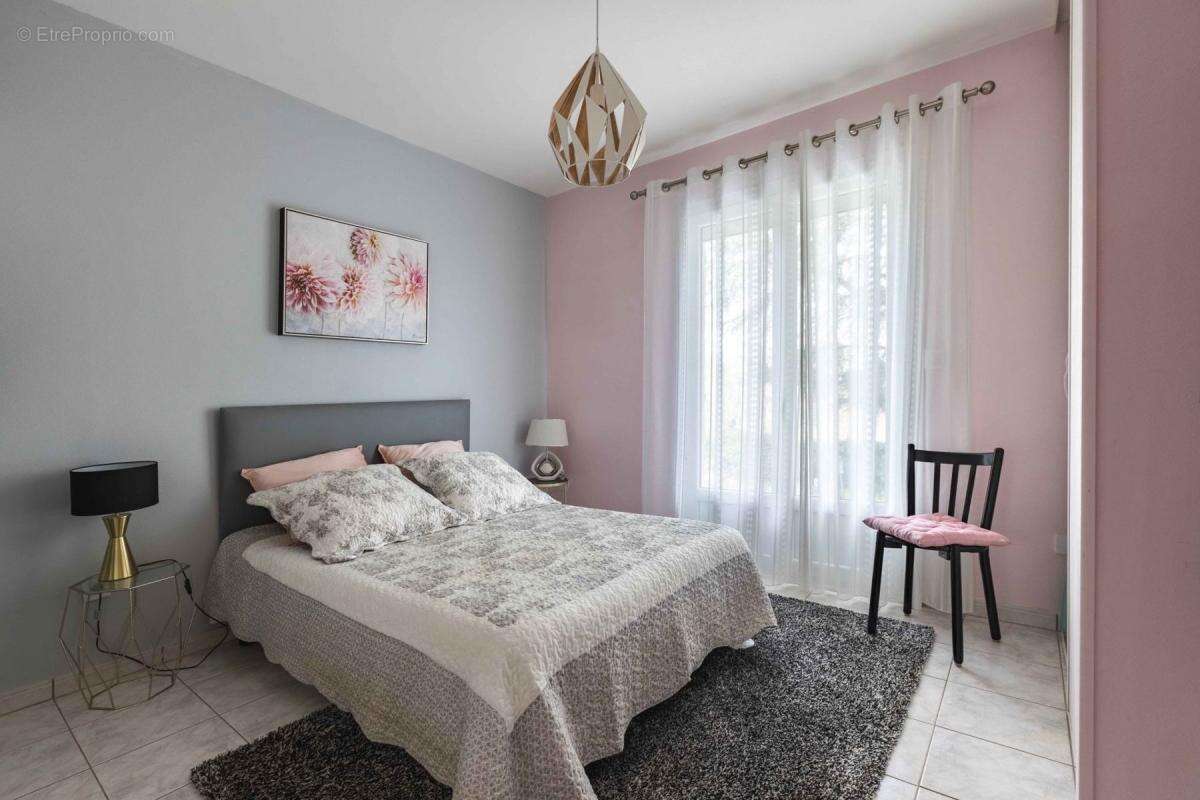 Maison à SAINT-LOUP-CAMMAS