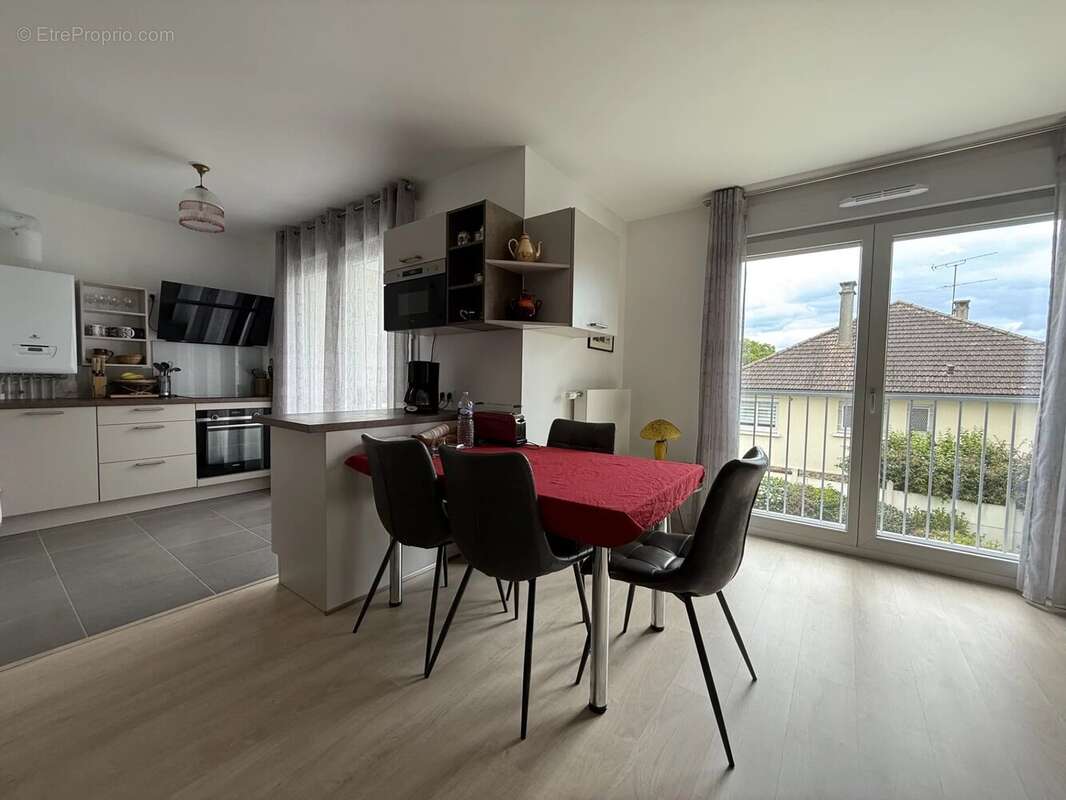 Appartement à EGLY