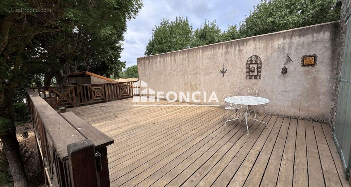 Authentique ancien moulin de 180 m² sur 1 800 m² arborés avec piscine, terrasse ombragée de 40 m², serre et pigeonnier. Un vérit - photo 5