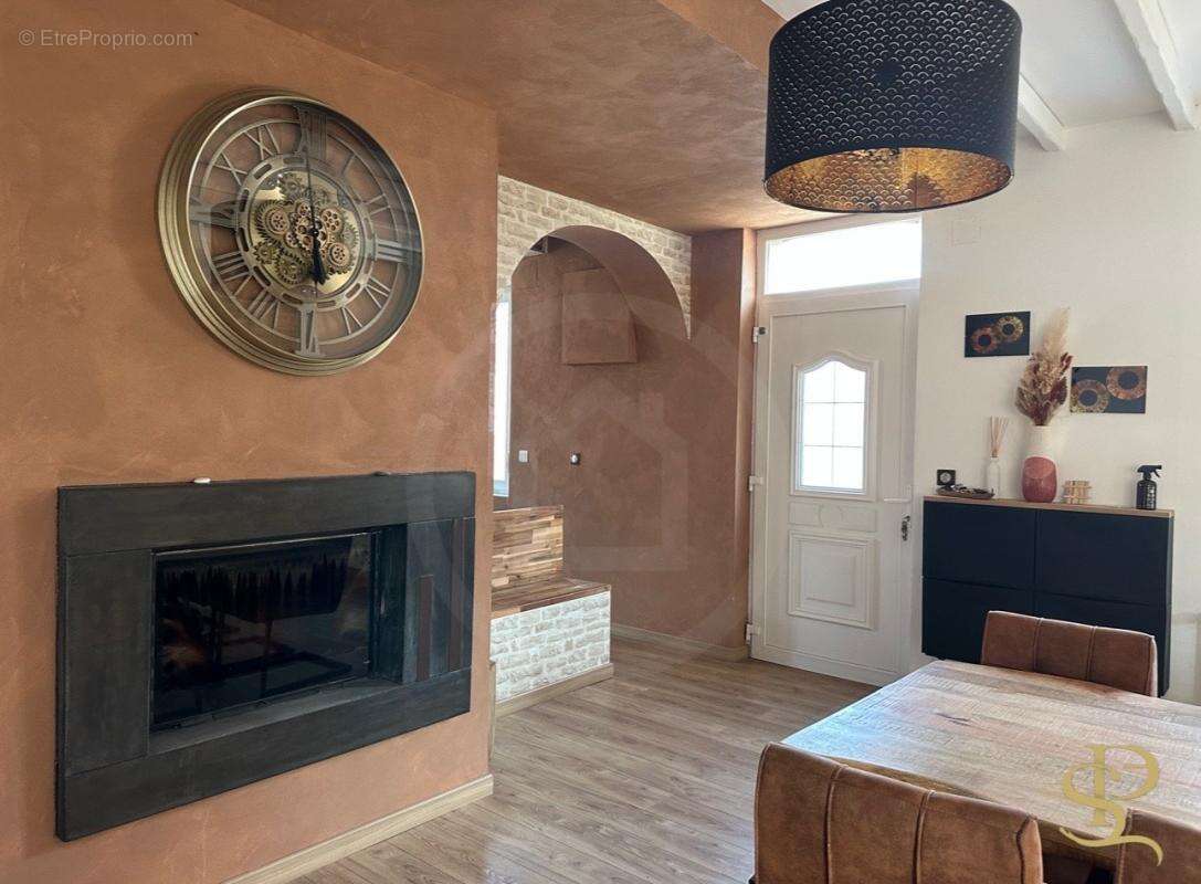 Maison à HARGICOURT