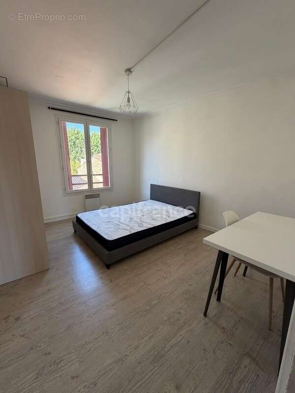 Appartement à MARSEILLE-5E
