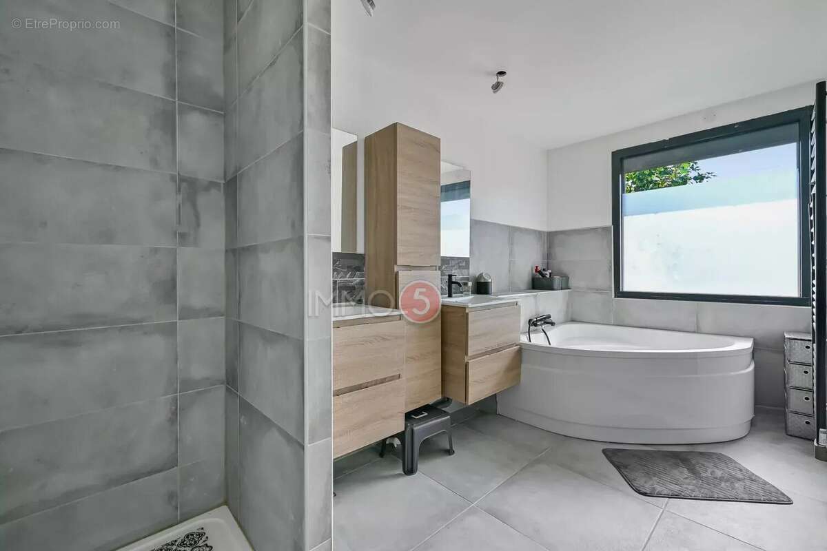 Maison à AULNAY-SOUS-BOIS