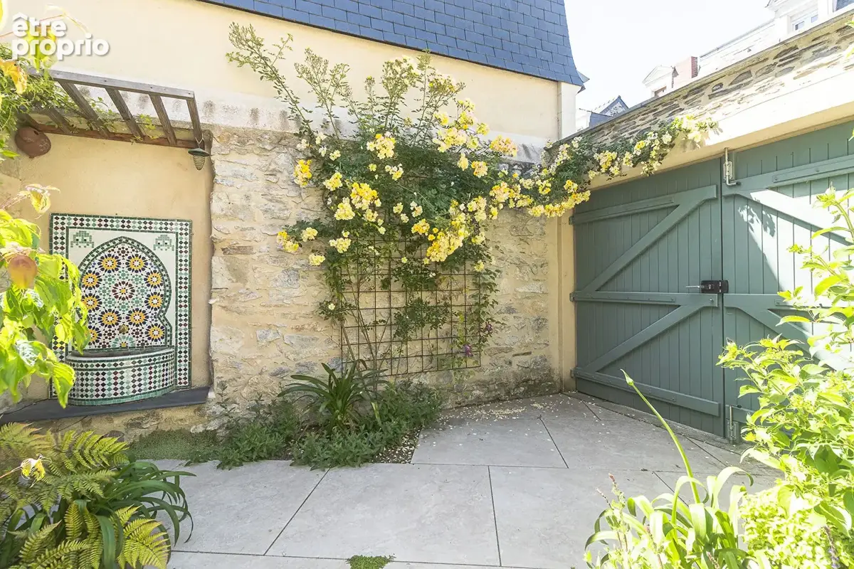 Maison de caractère - Angers - 9 pièces, 216 m² - Cachet, 6 chambres, espaces généreux. - photo 12