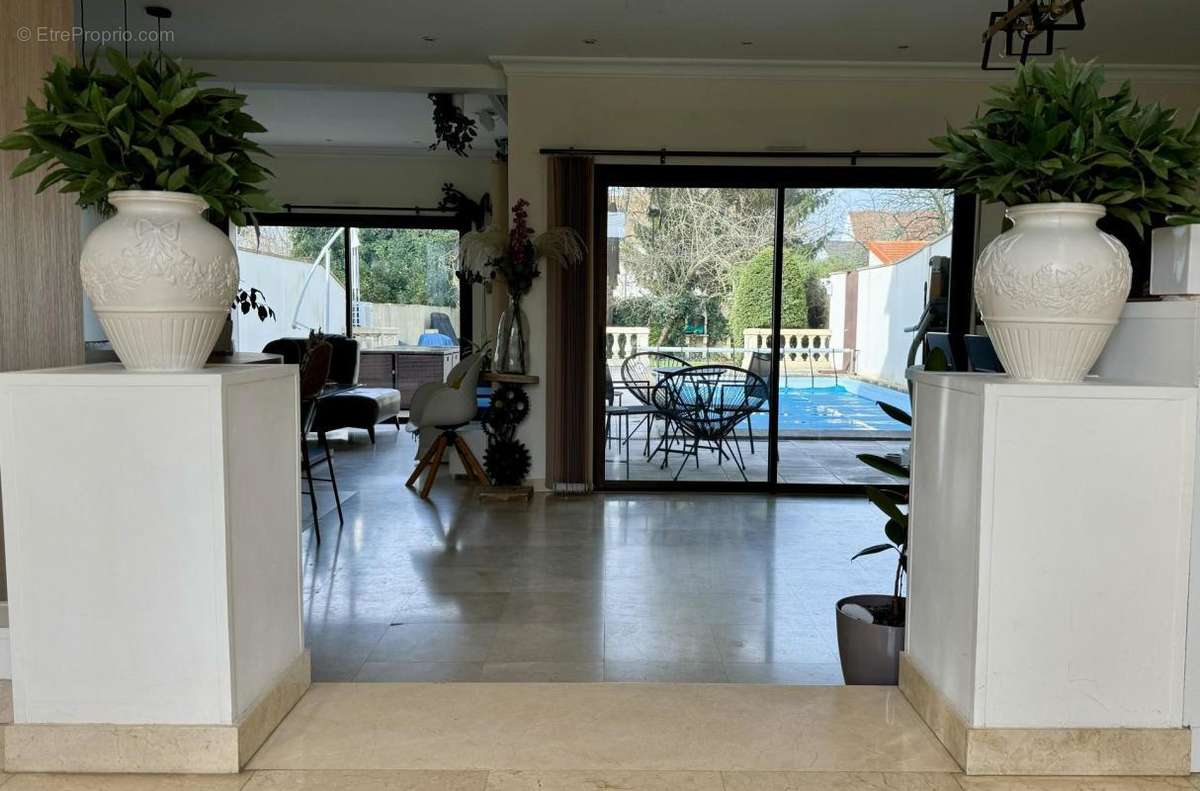 Maison à CHILLY-MAZARIN