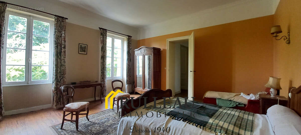 Exclusivité   Belle maison girondine en pierre de plus de 300 m2 à rénover avec parc de 1,30 hectare à Pugnac - photo 5
