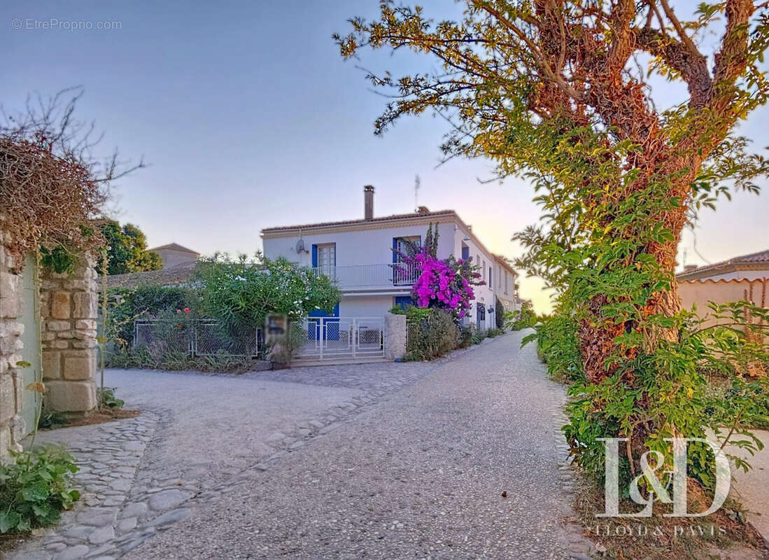 Maison à TALMONT-SUR-GIRONDE