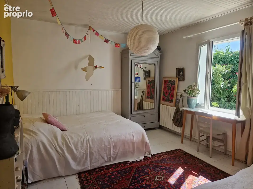 Maison familiale en bon état au centre de l'Ile - photo 10