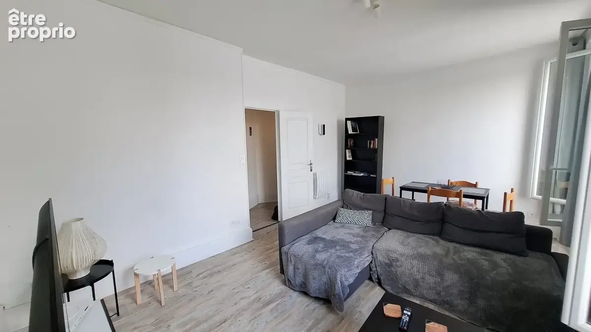A vendre à Vichy Appartement 2 pièces avec 2 caves et 2 mansardes - photo 3