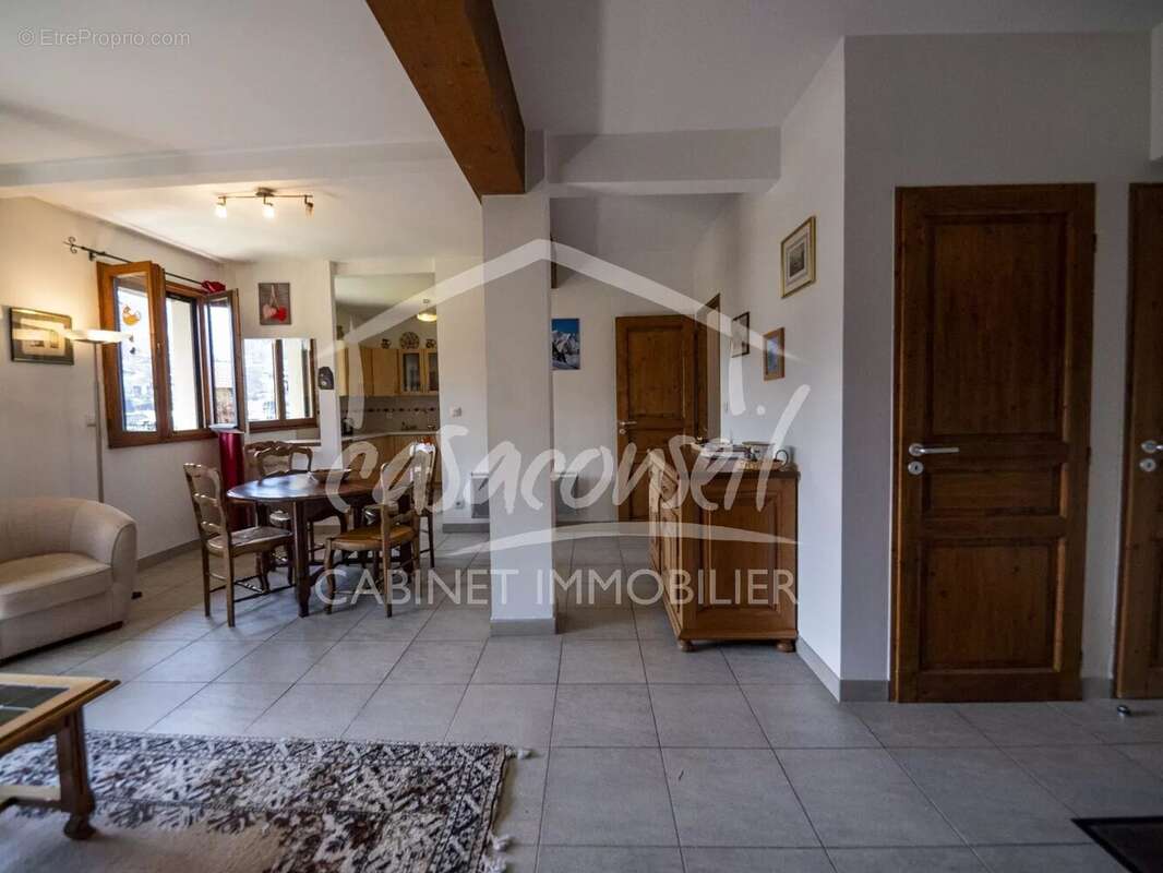 Appartement à SAINT-GERVAIS-LES-BAINS