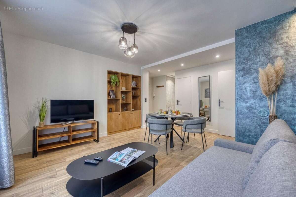 Appartement à FONTAINE