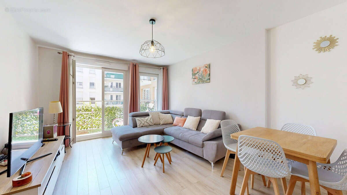 Appartement à NANTERRE