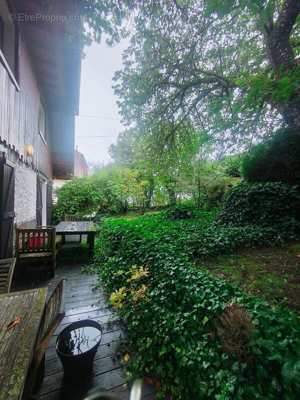 Maison à PERS-JUSSY