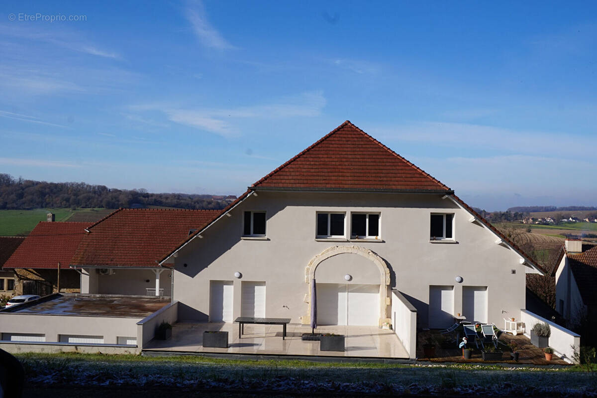 Appartement à CHEMAUDIN