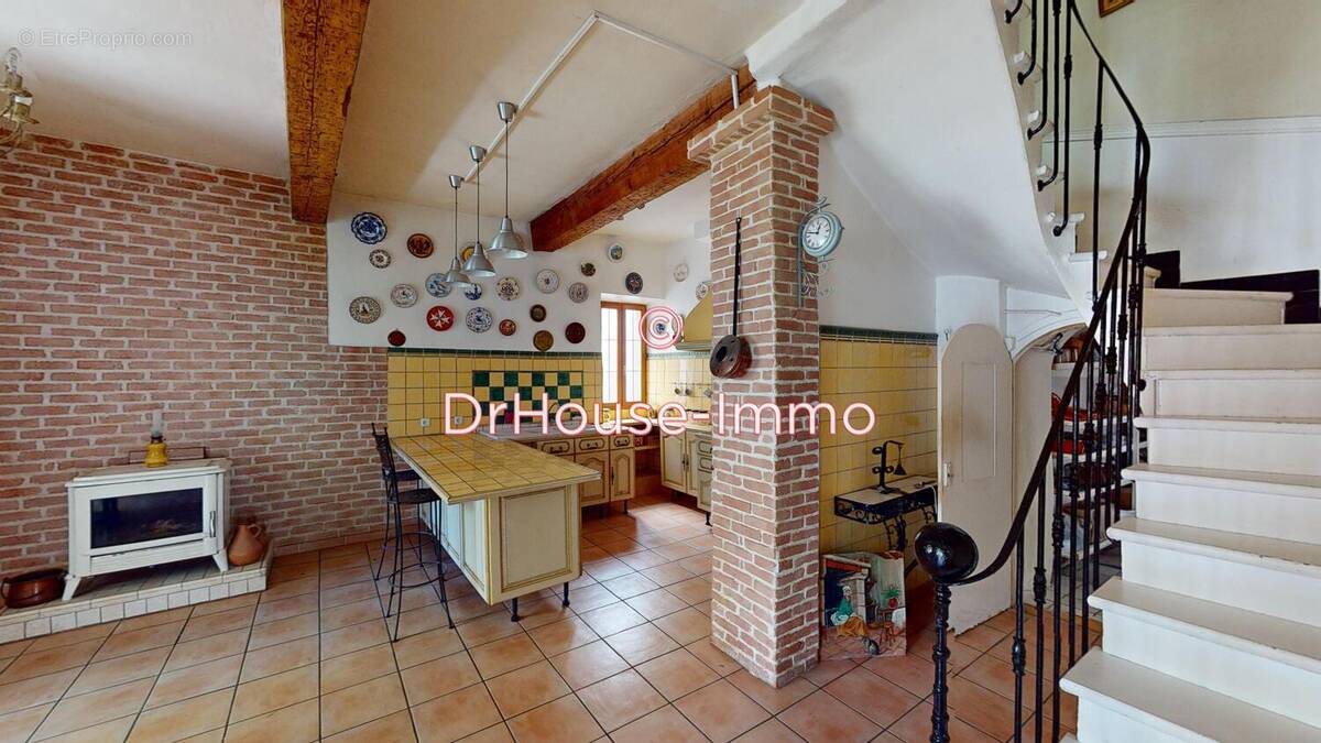 Maison 175 m² à Cascastel-Des-Corbieres  - photo 1