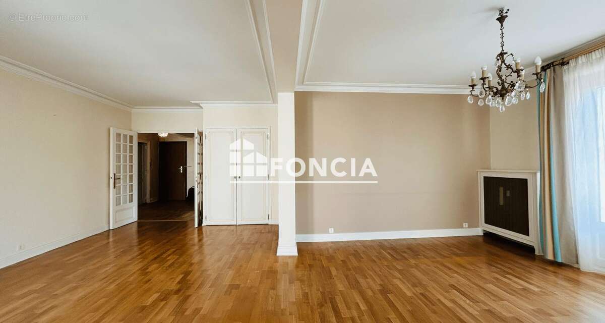  poitiers plateau - bel appartement 111 m2 - 2 parkings sous-sol  - photo 2