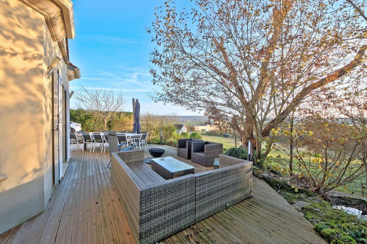 Maison à JOUARS-PONTCHARTRAIN