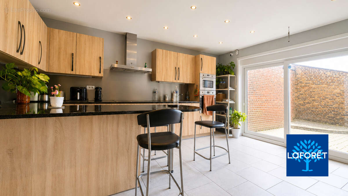 Maison semi plain-pied de 151 m²   4 chambres   Garage   Jardin   Annexe de 25 m²   DPE D   Bruay-sur-l'Escaut - photo 3