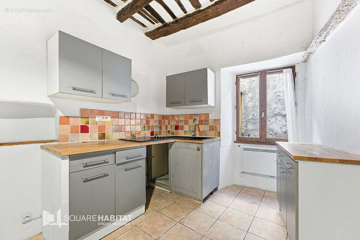 Appartement à SAINT-LAURENT-DU-VAR