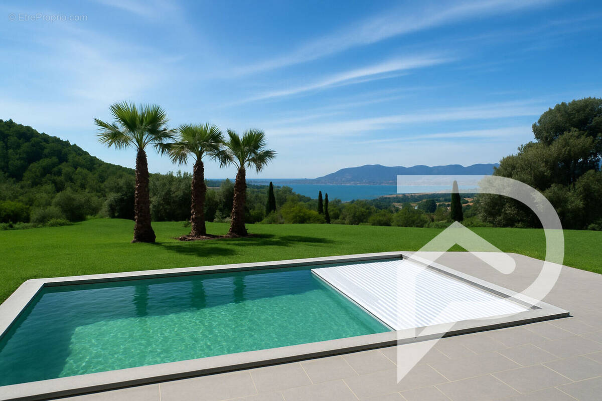 Maison à SAINT-CYR-SUR-MER