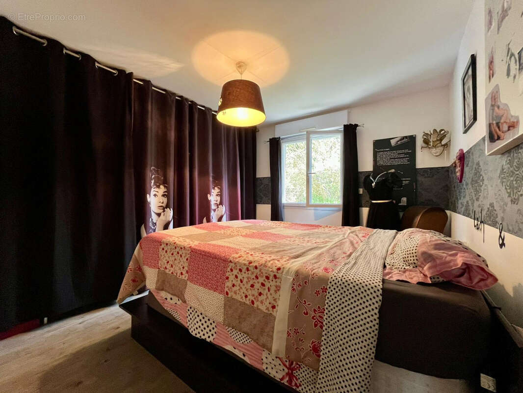 Maison à MONTREUIL-JUIGNE