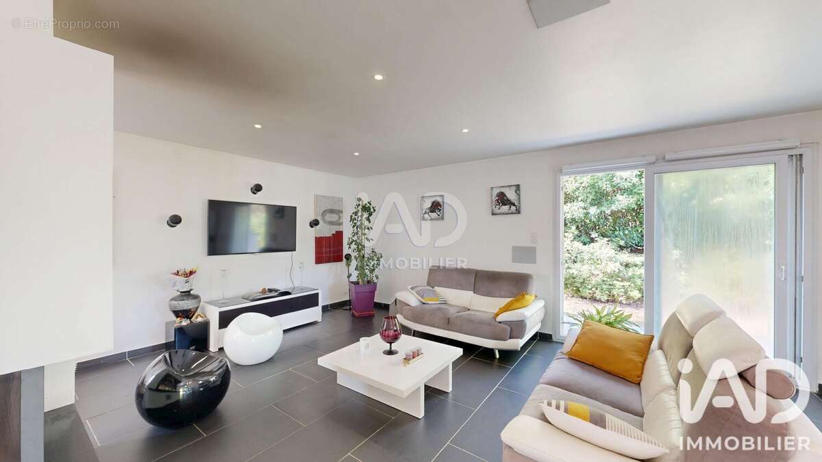 Maison 182 m² à Bazus  - photo 6