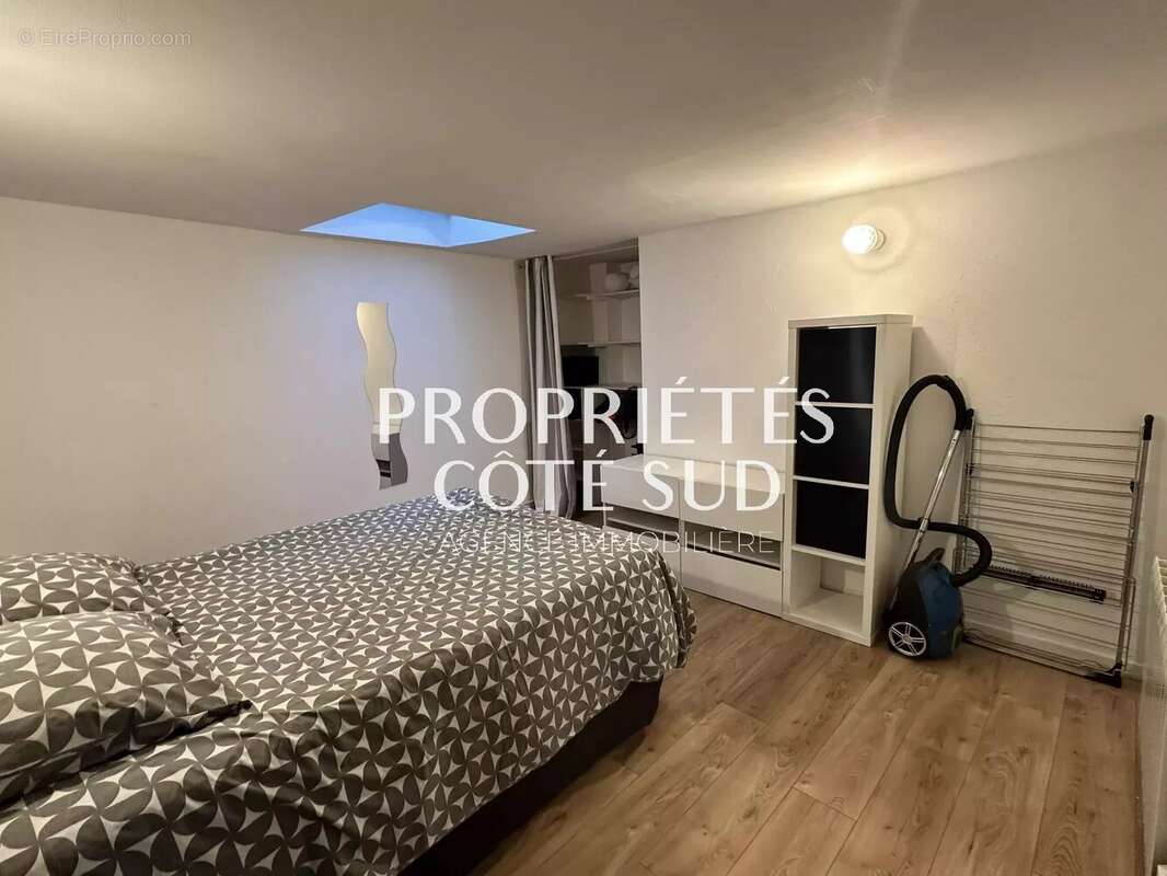 Appartement à MORNAS