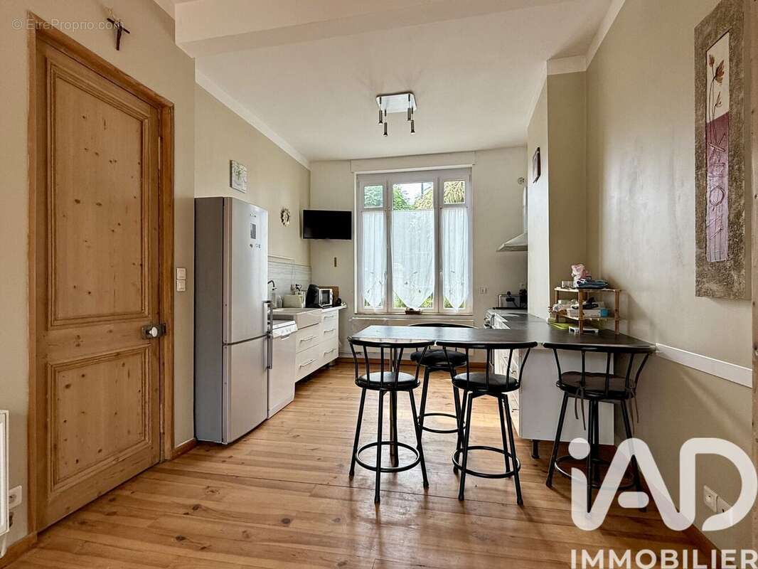 Maison 205 m² à Les Attaques  - photo 2