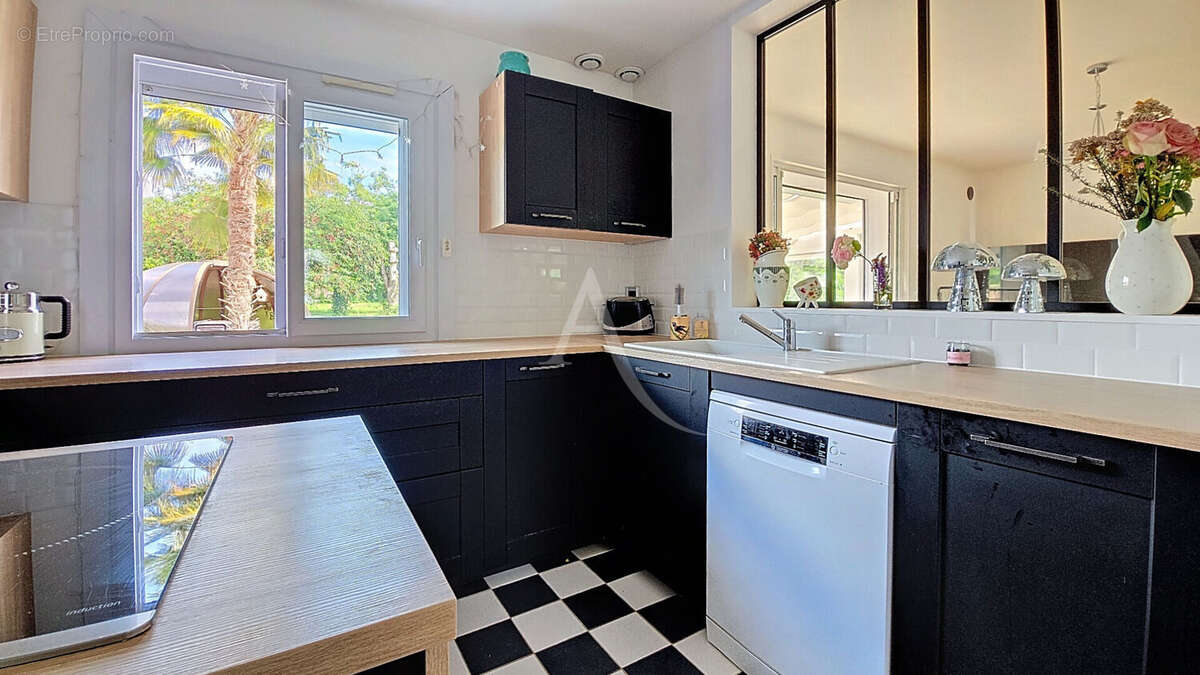 Maison à SAULX-LES-CHARTREUX