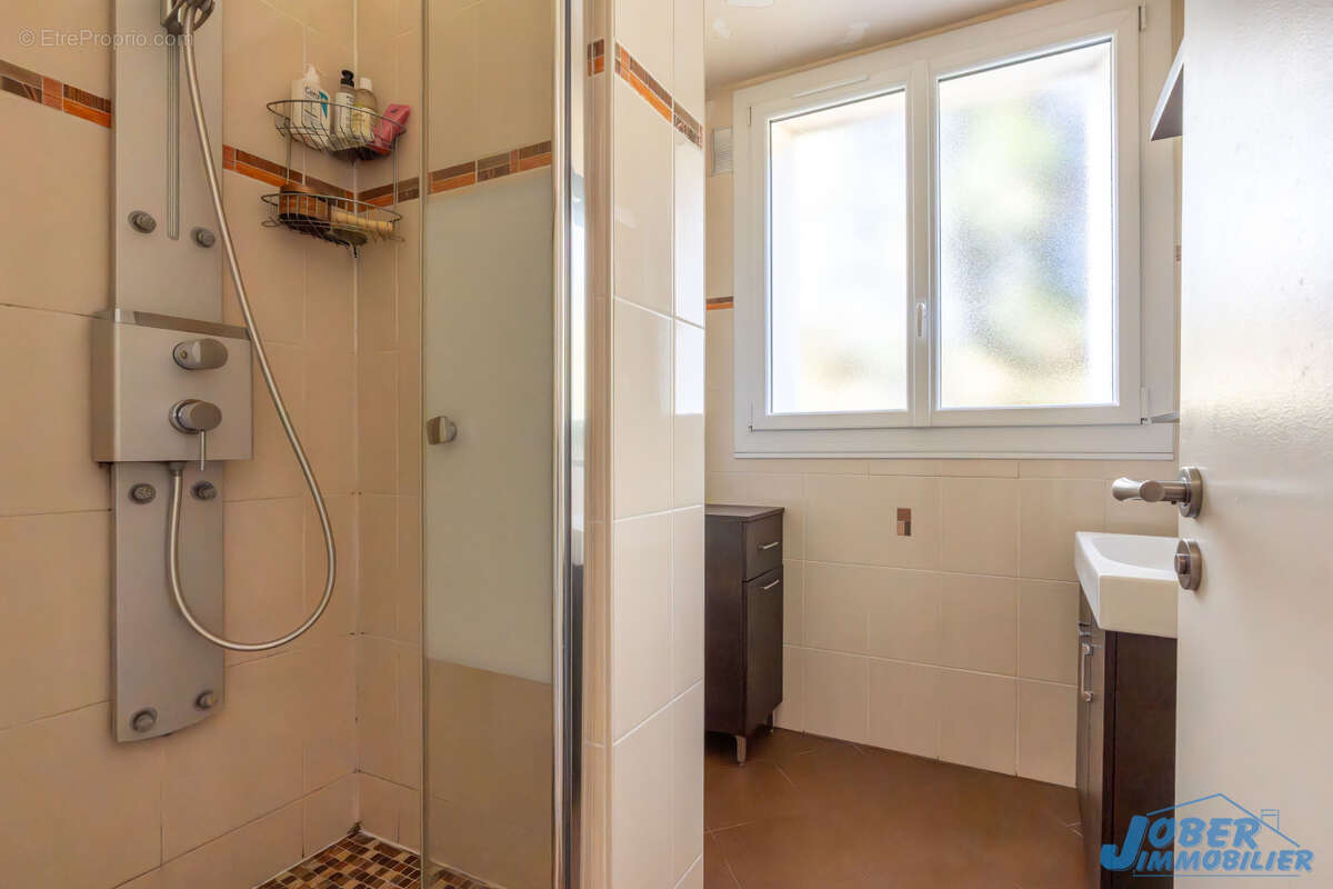 Appartement à NOGENT-SUR-MARNE