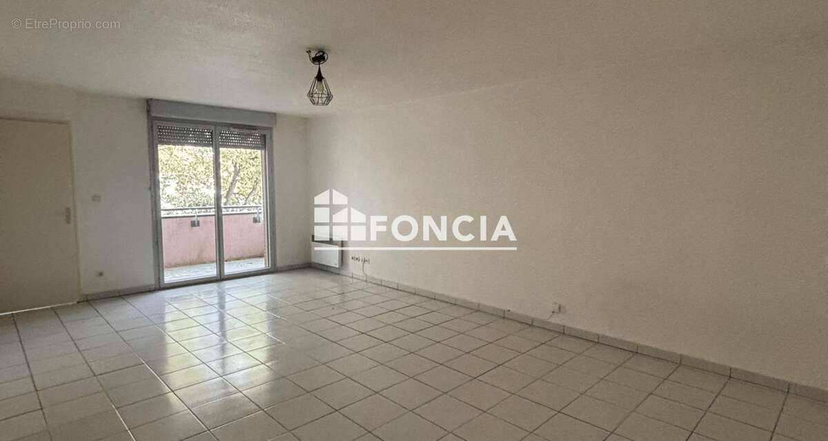 Appartement à FONBEAUZARD