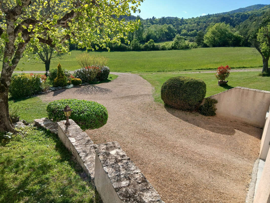 Reilhanette / drome provencale / propriete 21 hectares de terrain - photo 3