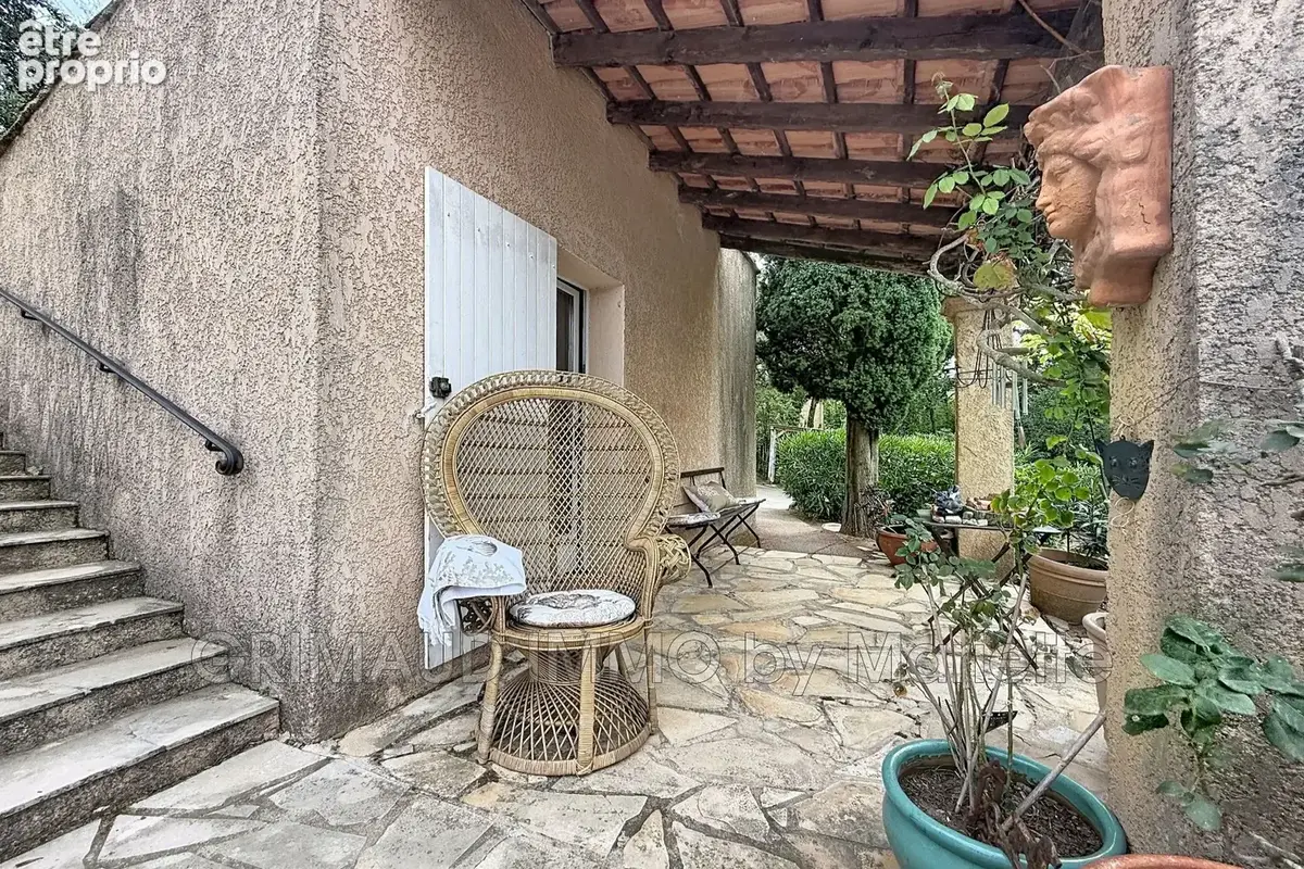 Maison 6 pièces 128 m² à vendre à La Garde-Freinet (83680) - photo 5