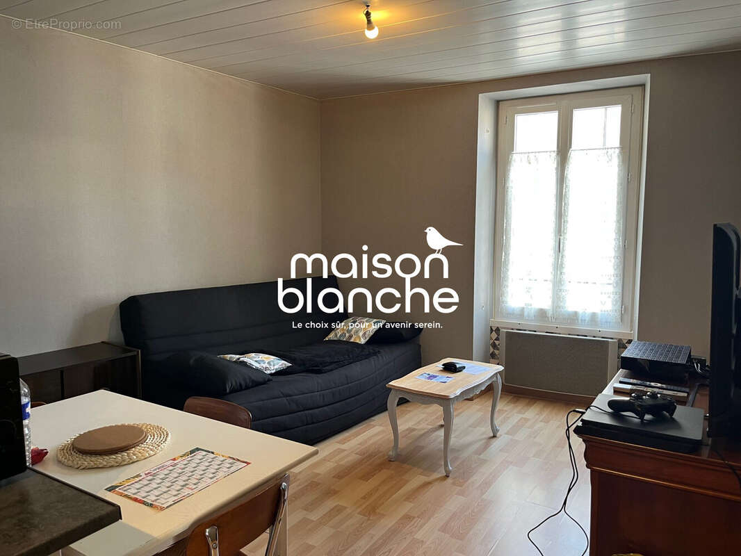 Appartement à SURGERES